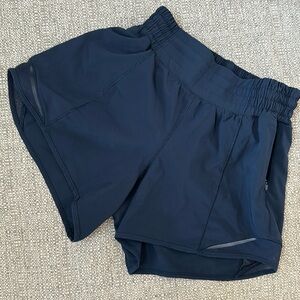 Lululemon hotty hot high rise lined short 4” Navy